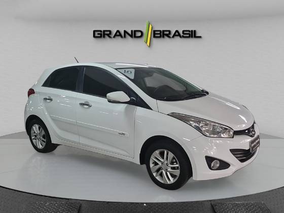 HYUNDAI HB20 1.6 PREMIUM 16V FLEX 4P AUTOMÁTICO HYUNDAI HB20 1.6 PREMIUM 16V FLEX 4P AUTOMÁTICO